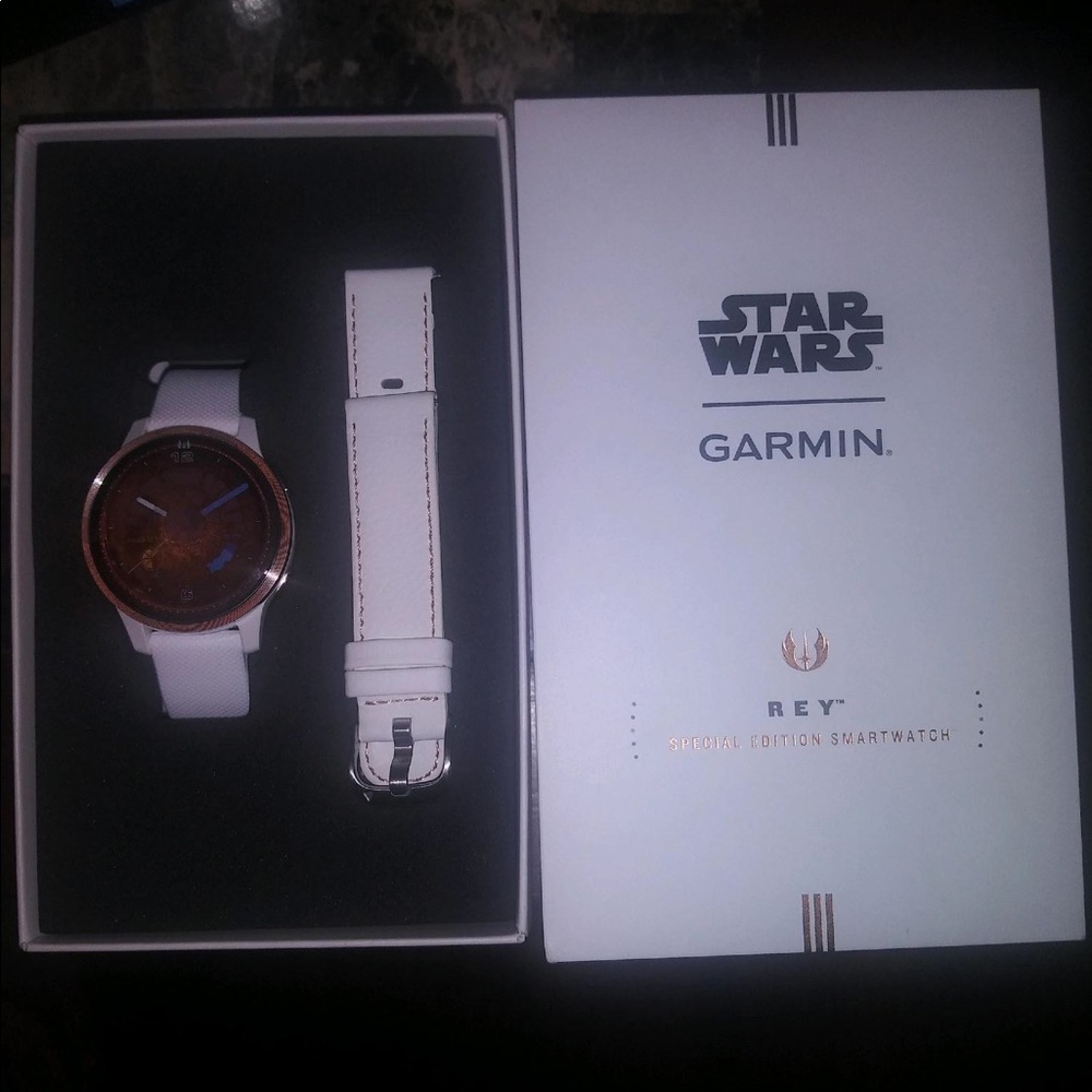 Star Wars Rey Smartwatch by Garmin